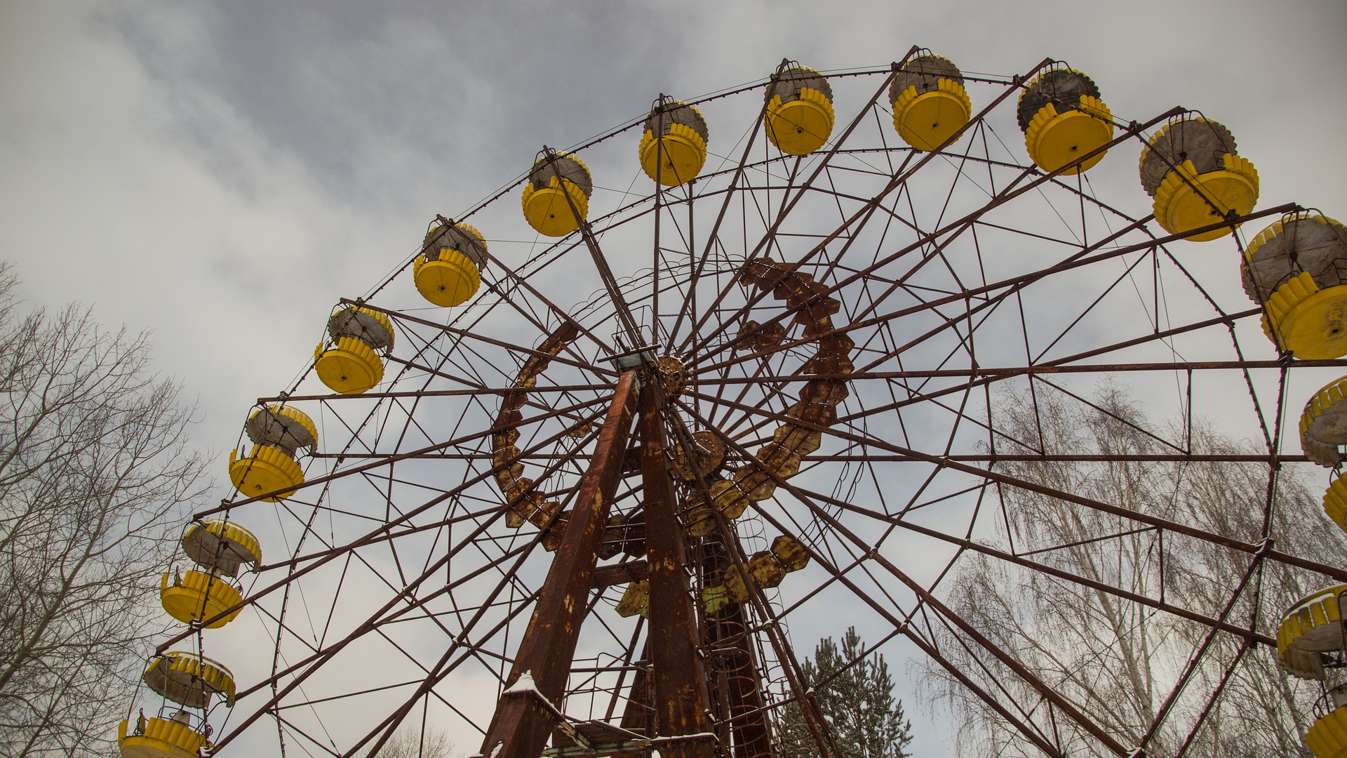 Abandoned ferris wheel